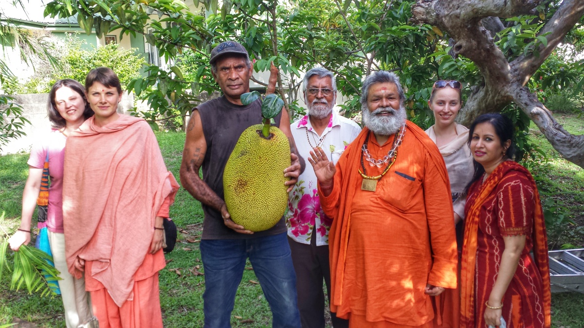 Swamiji-Fiji-2015-01
