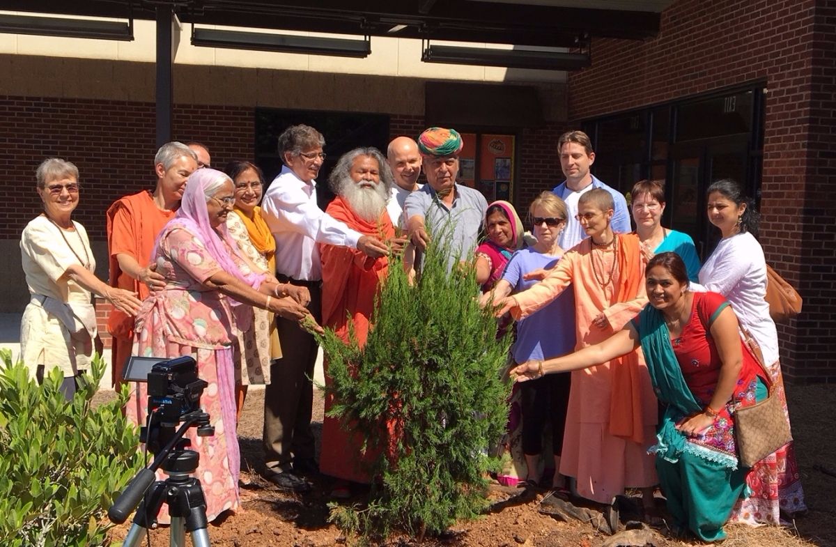 2016 Swamiji Tour Peace Tree Varsha 2