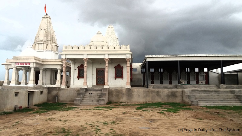 Sri Alakhpuriji Siddha Peeth Ashram 19 07 18 1